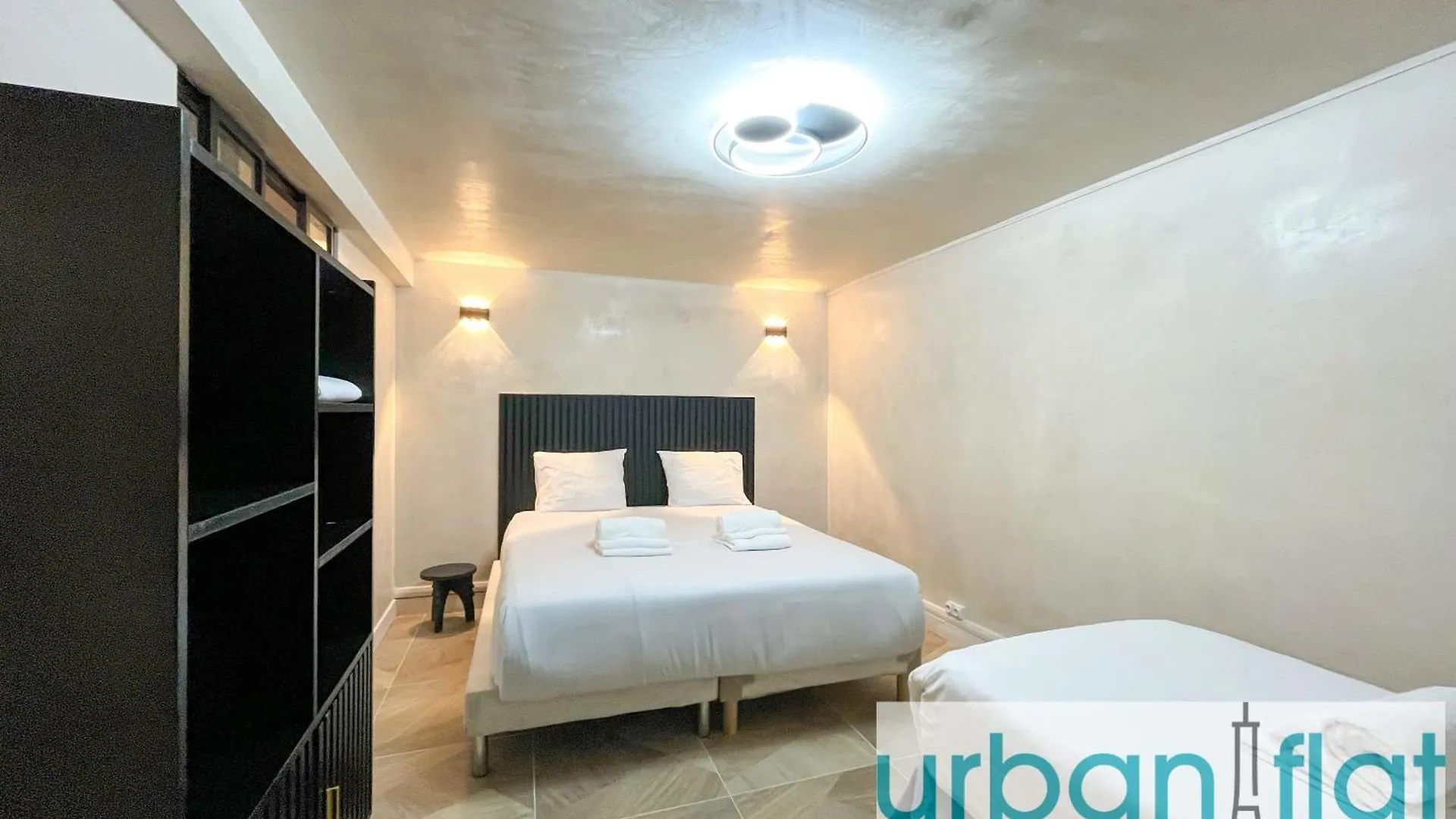 Urban Flat 09 - Stylish Triplex Champs-Elysees Paris France