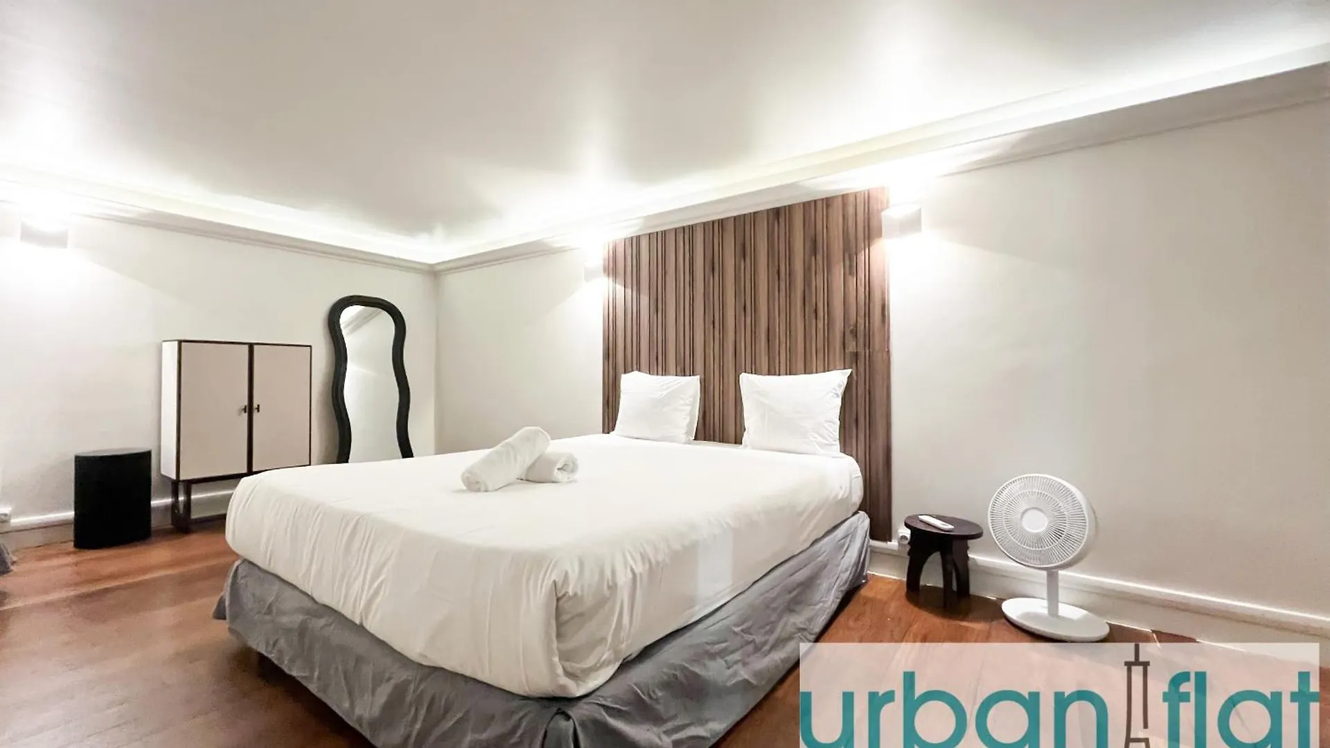 Urban Flat 09 - Stylish Triplex Champs-Elysees Paris Apartment