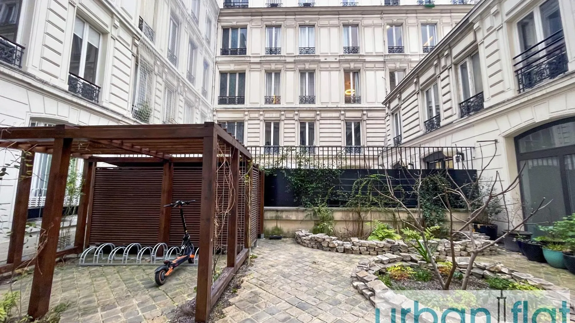 Urban Flat 09 - Stylish Triplex Champs-Elysees Paris Appartement